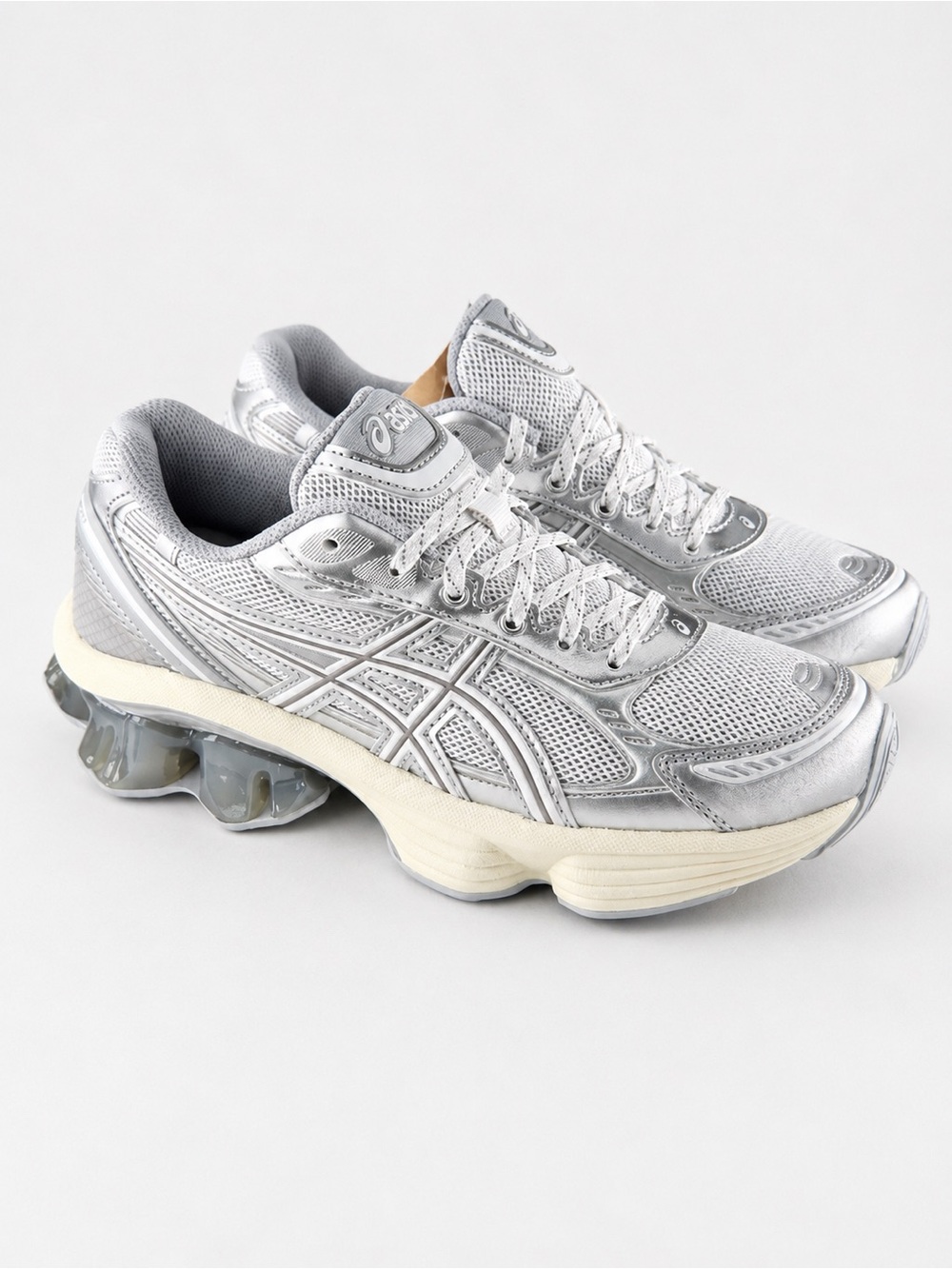 Size 4.5M/6W- ASICS Gel Kinetic Fluent Silver and Cream Running Sneakers